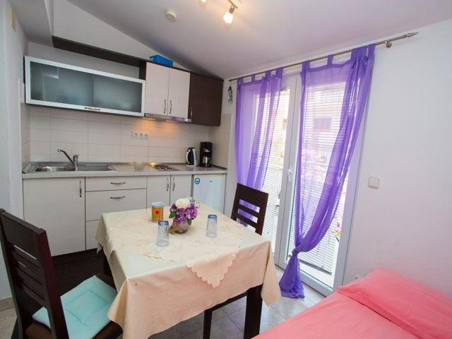 Apartmani Dana Makarska Zewnętrze zdjęcie